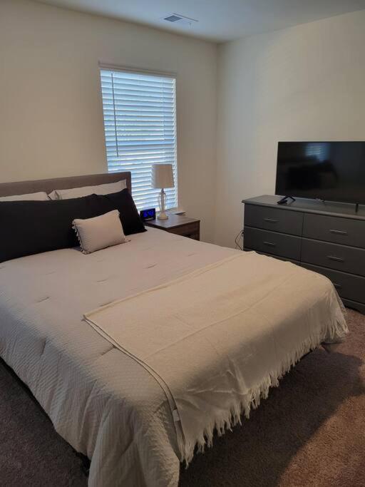Sc 3755 New 2 Bedroom Townhouse Ft Jackson & Usc Колумбія Екстер'єр фото