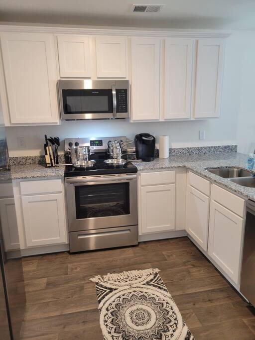 Sc 3755 New 2 Bedroom Townhouse Ft Jackson & Usc Колумбія Екстер'єр фото