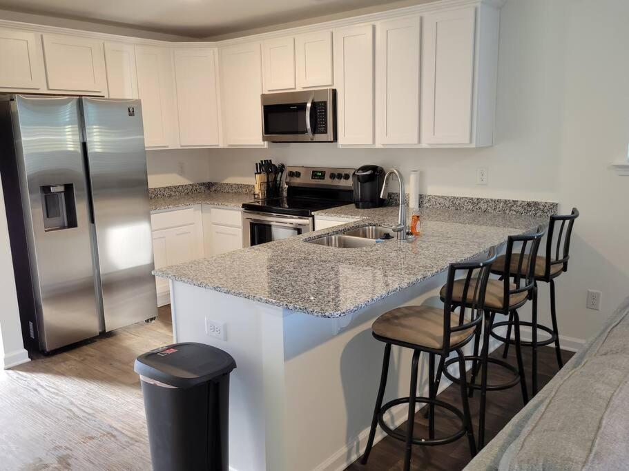 Sc 3755 New 2 Bedroom Townhouse Ft Jackson & Usc Колумбія Екстер'єр фото
